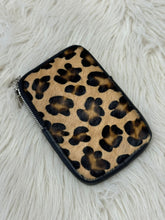 Load image into Gallery viewer, Harlow Phone Pouch - Leopard Print
