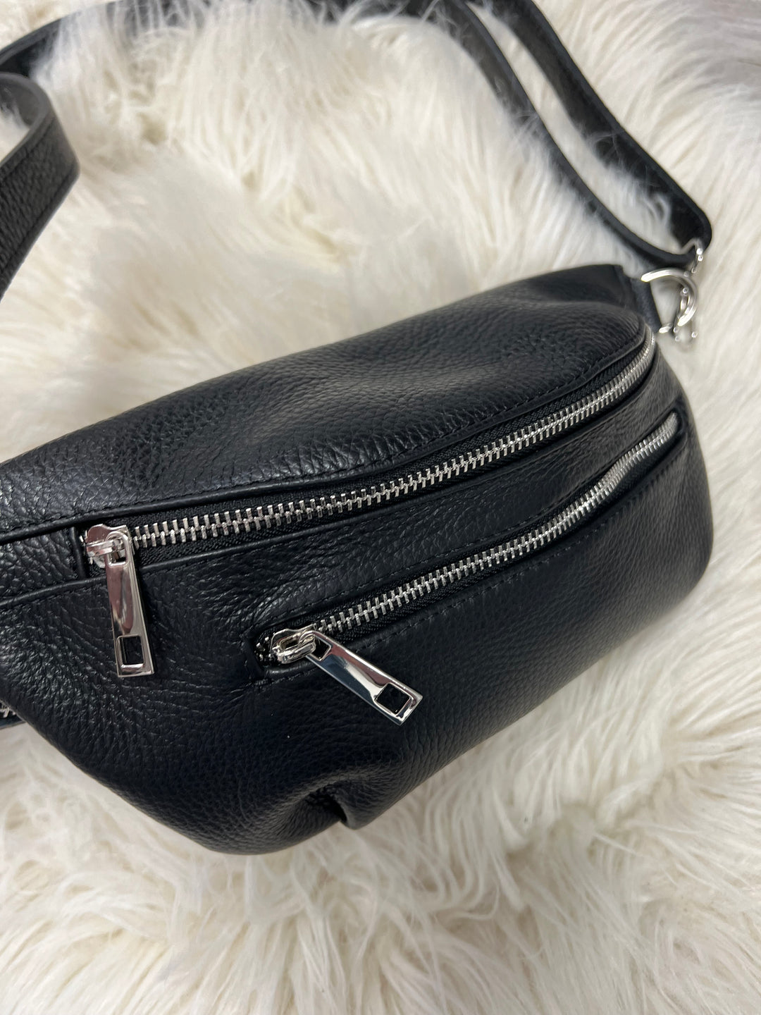 Mae Leather Crossbody Bag - Black