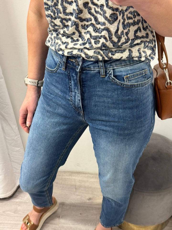 Twiggy Raven Cropped Jeans - Mid Wash