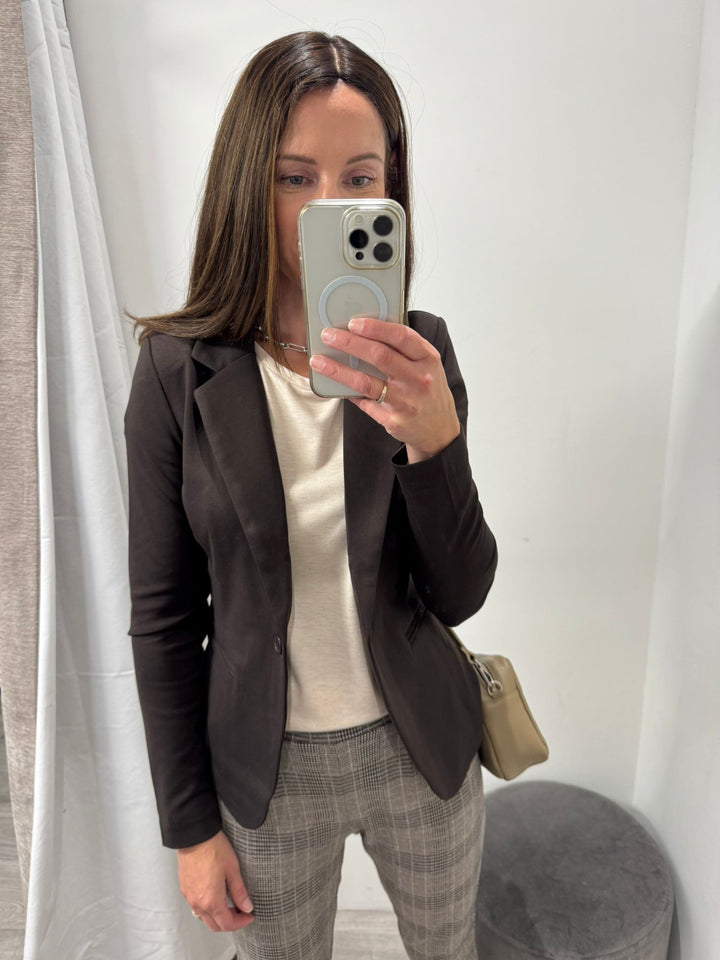 Kate Blazer - Chocolate Torte