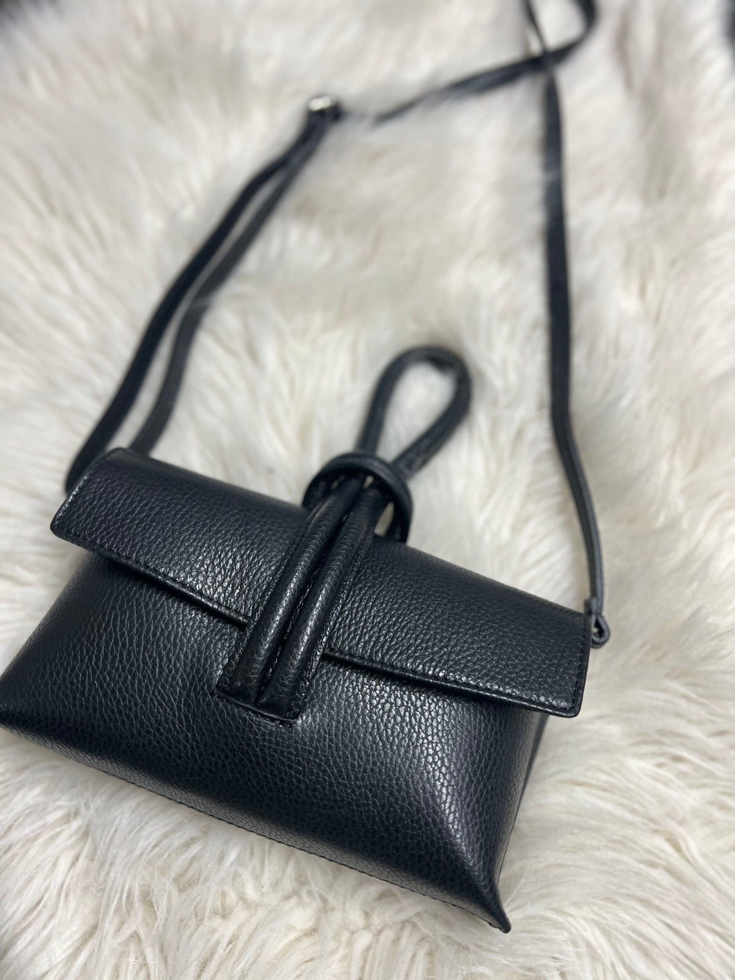 Betty Leather Loop Handle Bag - Black