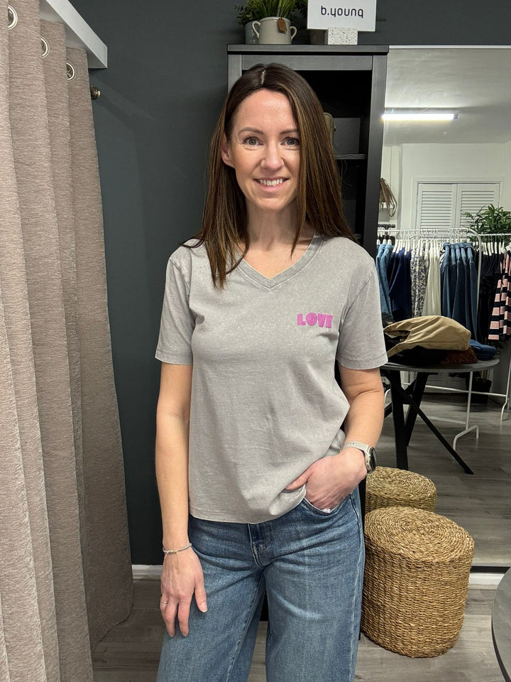 Solko V-neck T-shirt