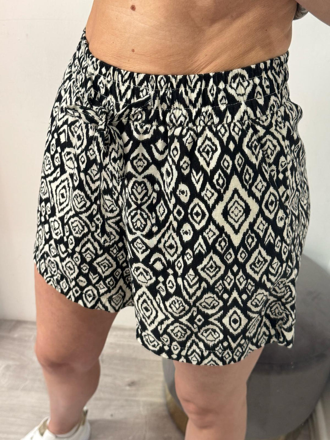 Linno Shorts - Last Size 10 & 12