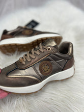 Load image into Gallery viewer, Carmela Taupe Trainers
