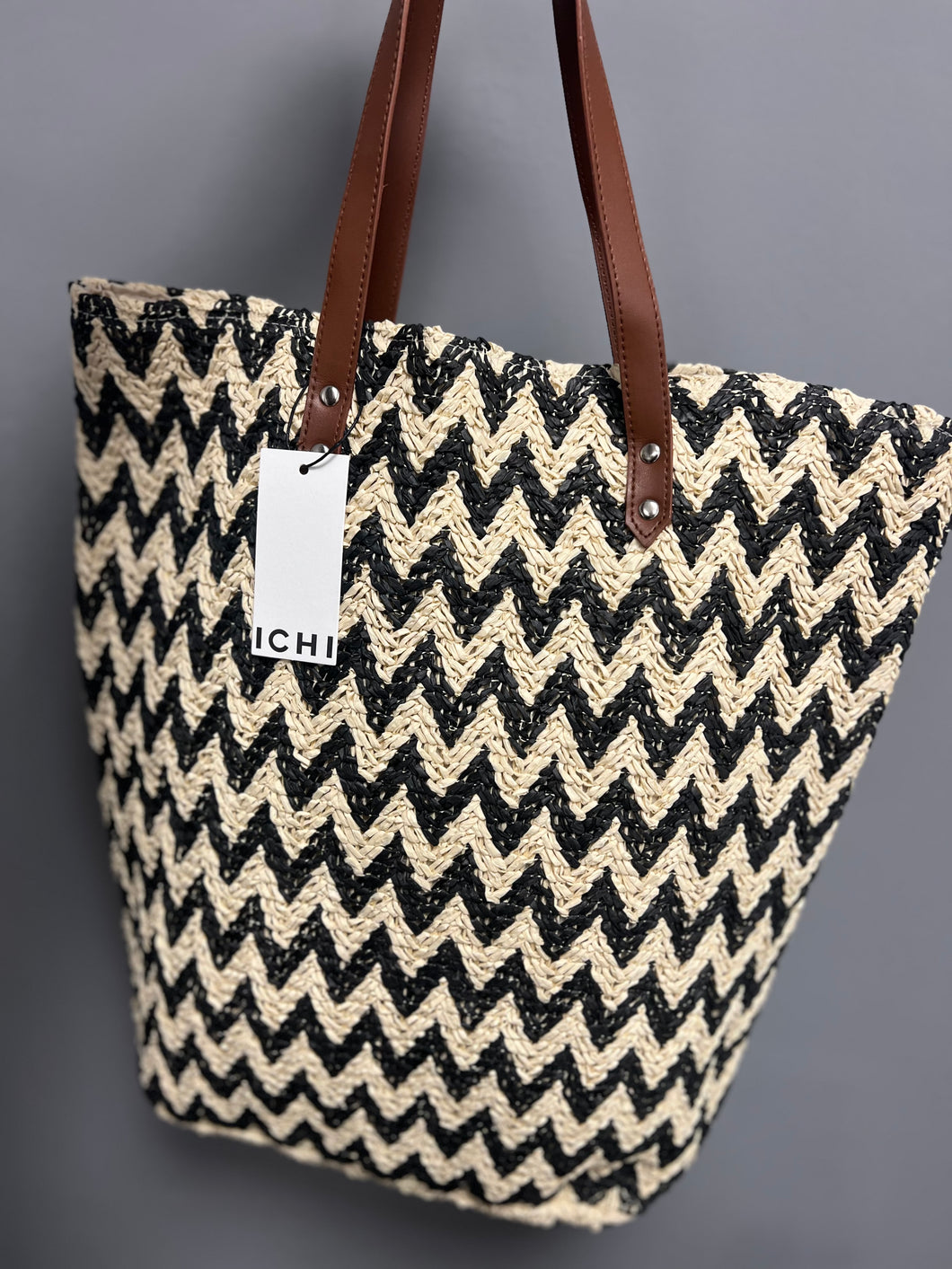 Veradis Shoulder Bag