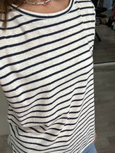 Load image into Gallery viewer, Yulietta T-shirt - Navy Stripe
