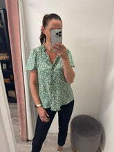 Load image into Gallery viewer, Vera Shirt - Pine Green Flower
