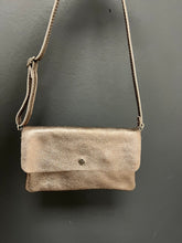 Load image into Gallery viewer, Luna Metallic Crossbody Bag - Bronze

