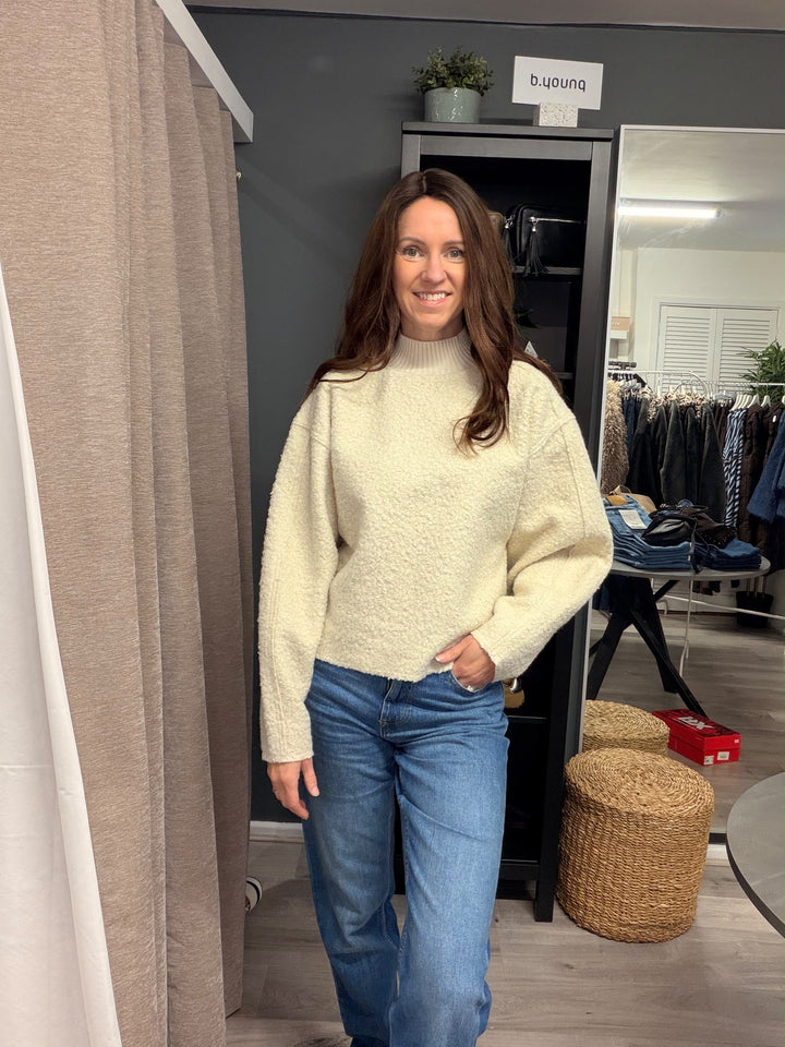 Curley Jumper