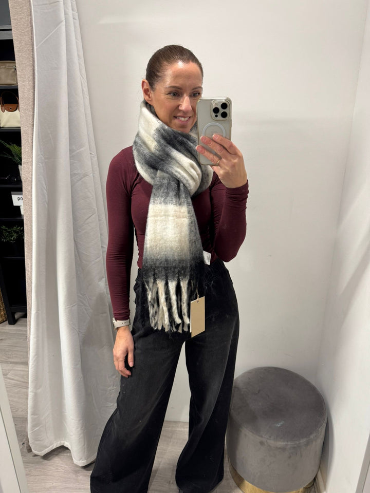 Hipke Scarf