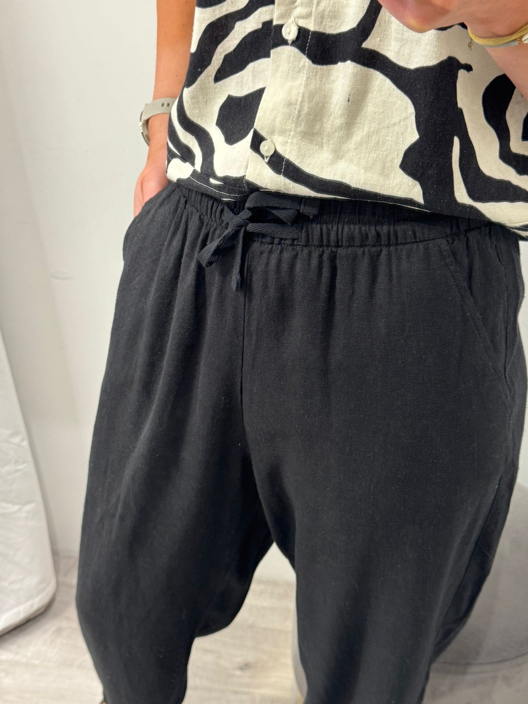 Linno Barrel Pants - Black