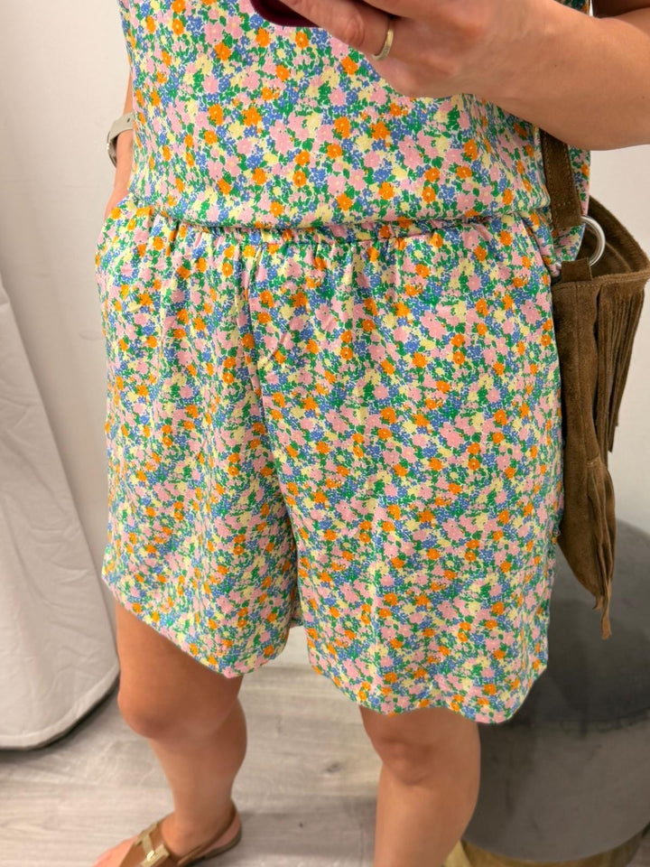 Aya Shorts - Multi Flower