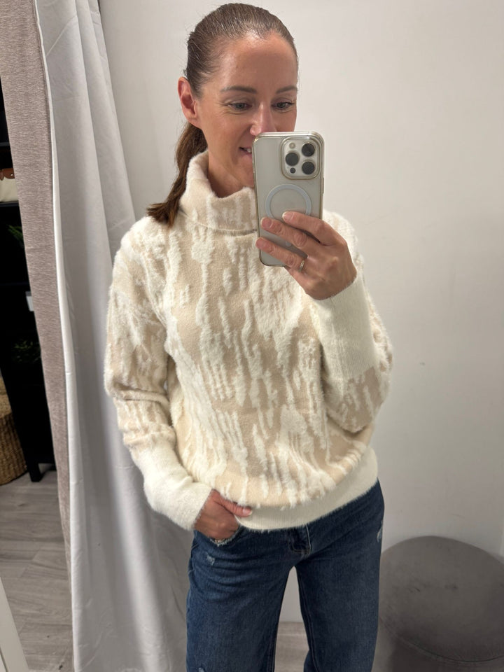 Naura Sweater - Birch Snow Zebra