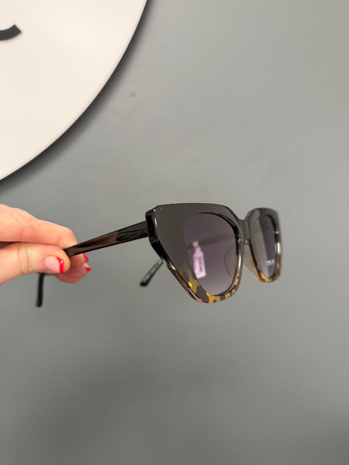 Sofia Sunglasses - Black/Tortoise