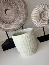 Load image into Gallery viewer, Glazed Plant Pot
