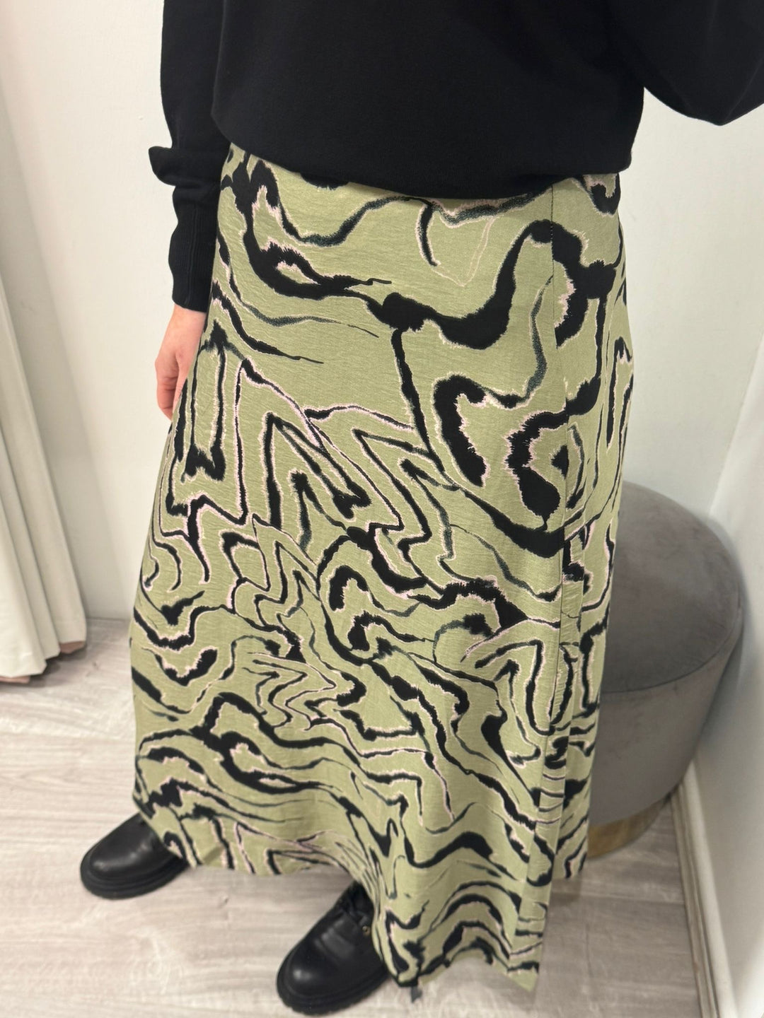 Hanna Midi Skirt - Last Size 8