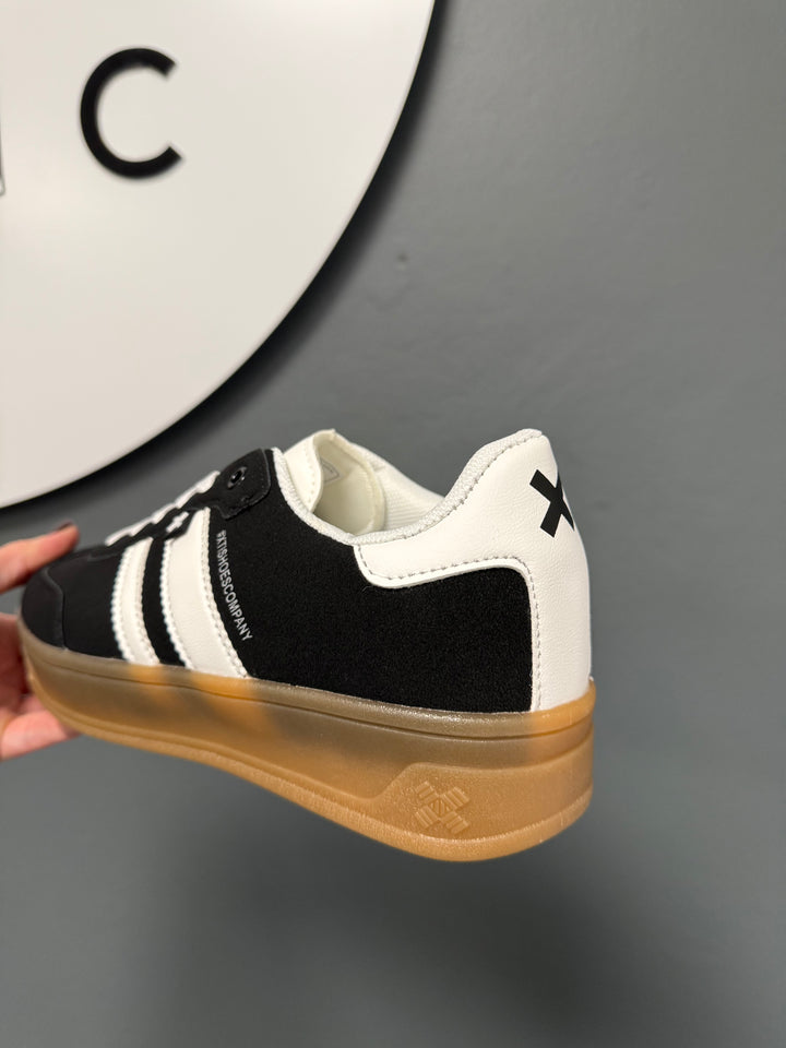 Xti Alba Suede Trainers