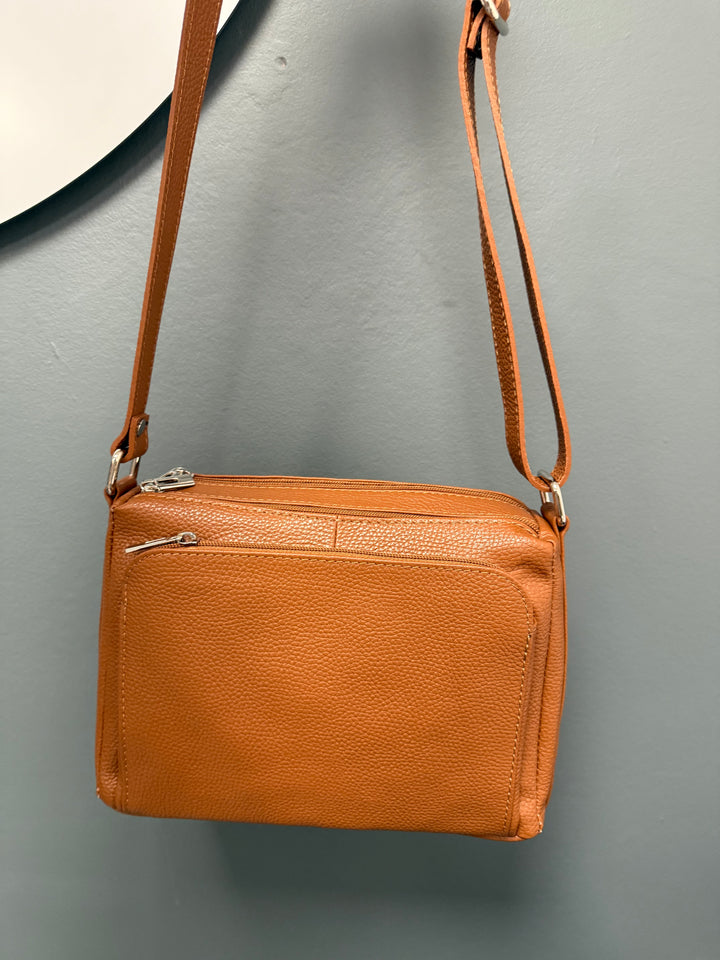 Anya Leather Bag - Tan