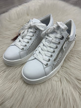 Load image into Gallery viewer, Xti Zip Detail Trainers - Silver
