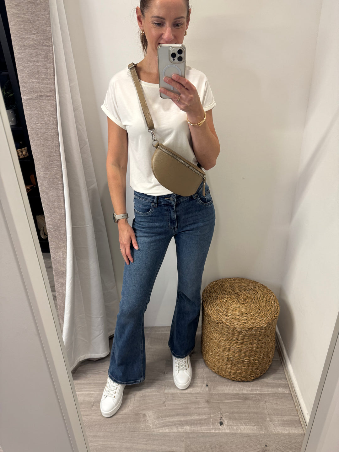 Toxik Raya Flare Jeans - Mid Wash