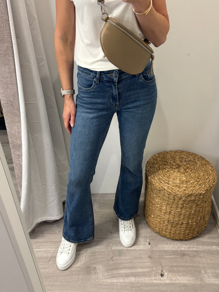 Toxik Raya Flare Jeans - Mid Wash