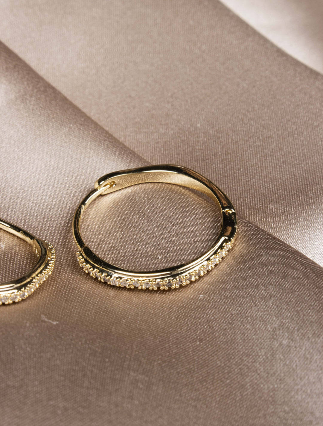 Dory Medium Earrings - Gold Plated